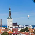 Toompea Castle 2-storey Unique アパート *